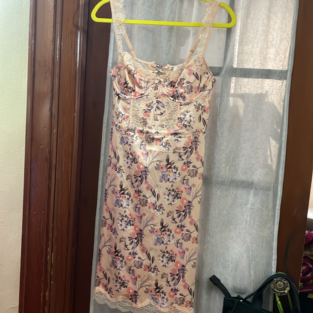 VICTORIAS SECRET WICKED SATIN BALCONETTE SLIP DRESS FLORAL LACE - Picture 5 of 9